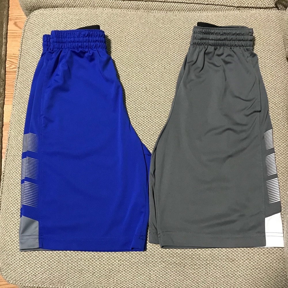 ✨ BUNDLE✨ 4 Boys shorts • 1 Windbreaker Pant•